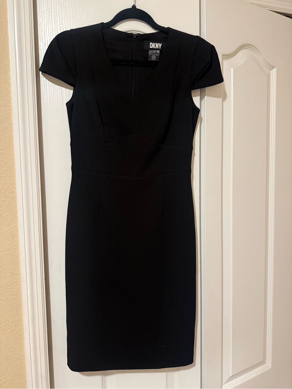 DKNY Black Cap-Sleeve Sheath Dress with V-Neckline